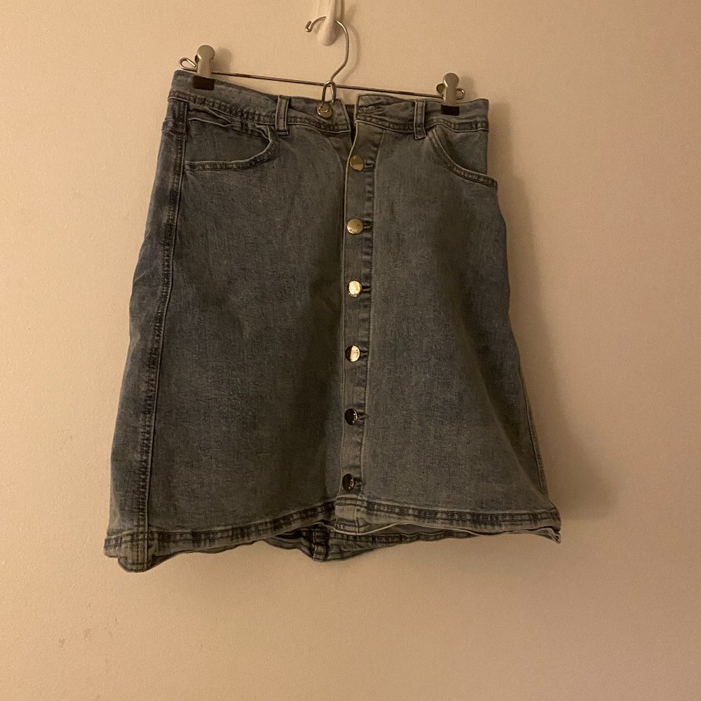 Light Wash Vintage Button Denim Skirt